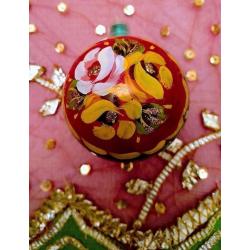 VINTAGE CHRISTMAS DECORATIONS BAUBLES Mixed 3 Hand Painted in Mint Condition 3 Sculptured 6 Plain