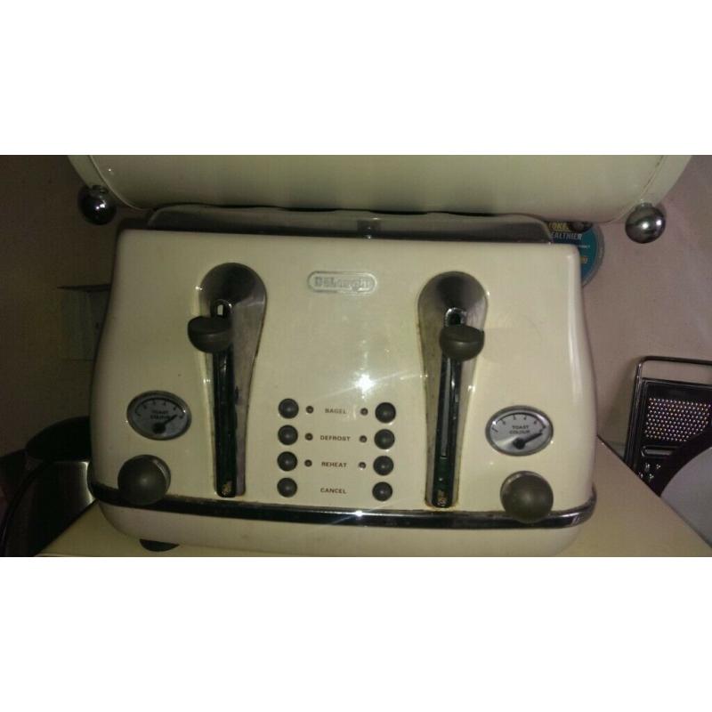 MICROWAVE+TOASTER