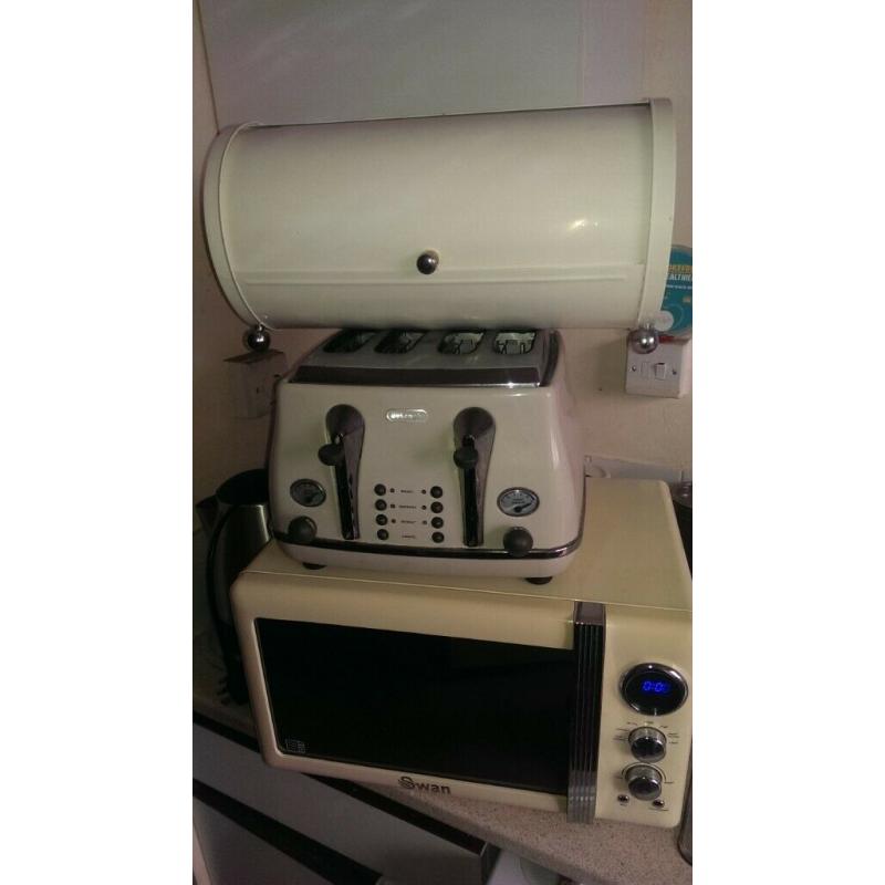 MICROWAVE+TOASTER