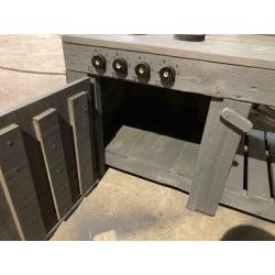 KIDS MUD KITCHEN