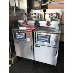 HENNY PENNY - GAS - CHICKEN PRESSURE FRYER, WITH NEW FASTRON COMPUTER BOARD ( Free UK Delivery )