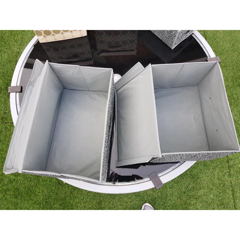 Collapsible storage containers