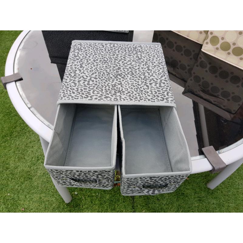 Collapsible storage containers
