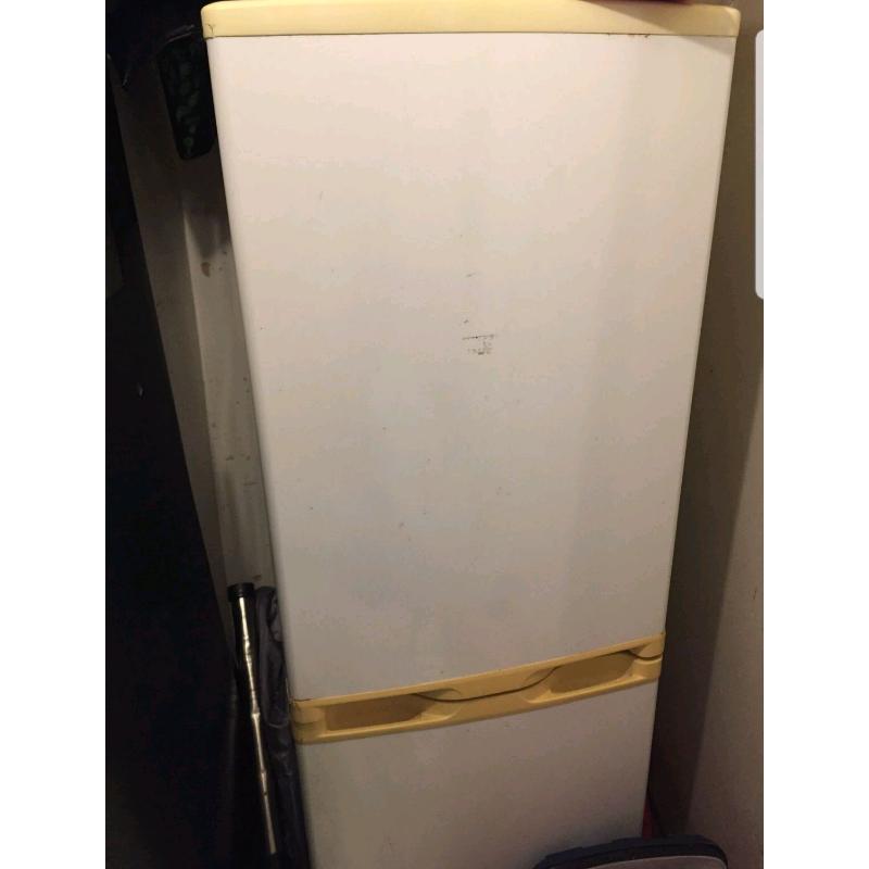 Good Fridge freezer All Working Good Condition Can Deliver ?10 Locally