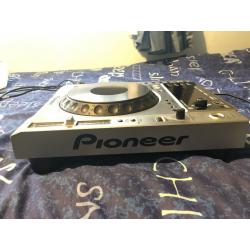 Pioneer CDJ 850 USB & CD Turntable