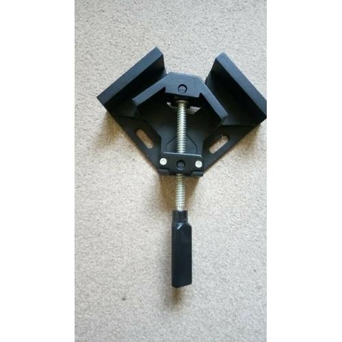 Corner clamp for 90deg fixing, picture frames etc.