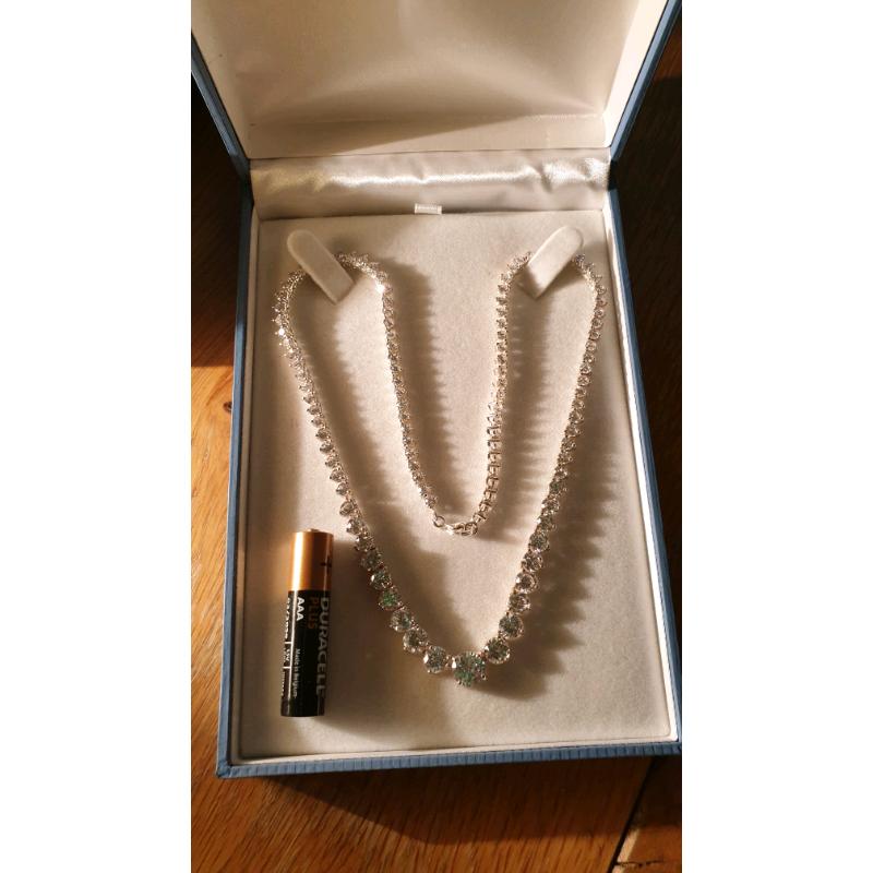 Exquisite necklace. Perfect Xmas present