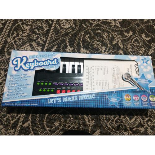 Electric Keyboard
