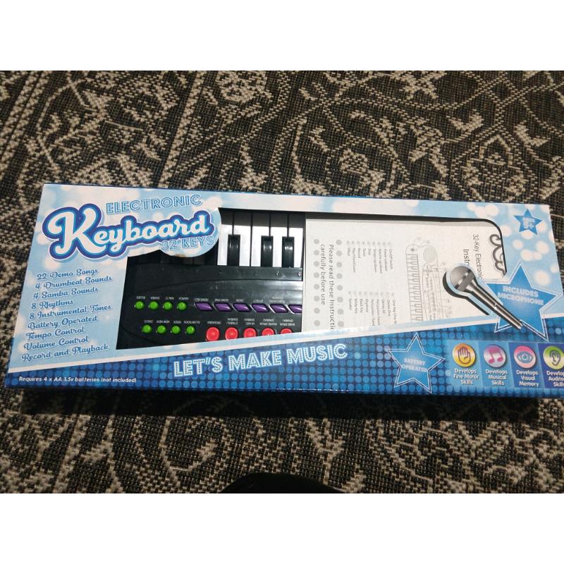 Electric Keyboard