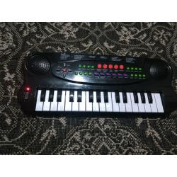Electric Keyboard