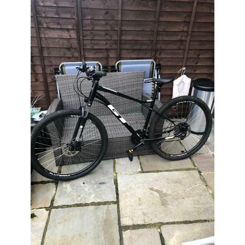 GT ALL TERRA LARGE MOUNTAIN BIKE