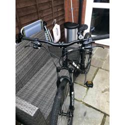 GT ALL TERRA LARGE MOUNTAIN BIKE
