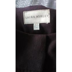 Ladies' trousers (Laura Ashley) - free
