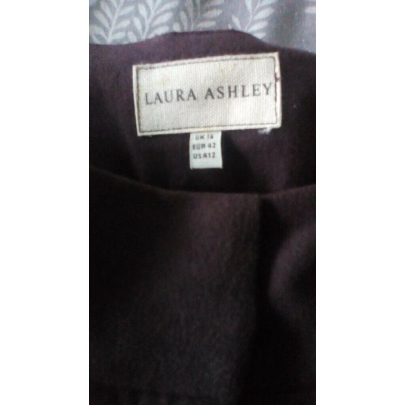 Ladies' trousers (Laura Ashley) - free