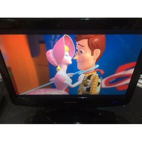 Samsung SyncMaster 932MW 19" inch LCD TV Freeview Fitted HDMI great for Gaming