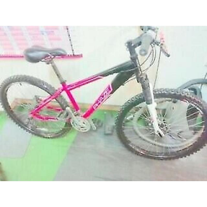AS NEW DUAL DISK MTB NEW PARTS FULLY SERVICED