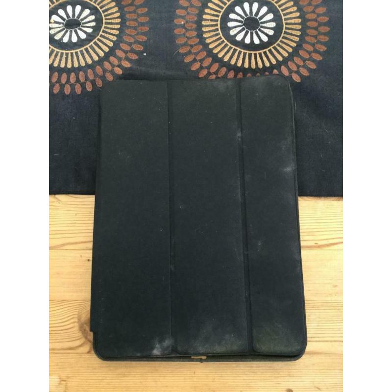 iPad case (early ipad, possibly 3). Apple. ?2