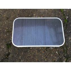 Compact aluminium table