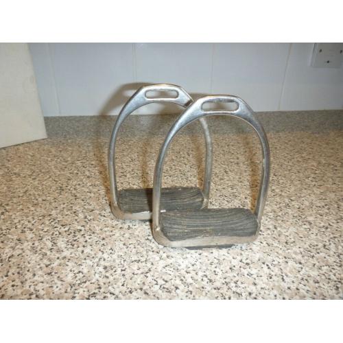 Stirrup irons: Pair of stainless steel 5-inch stirrup irons with rubber grip