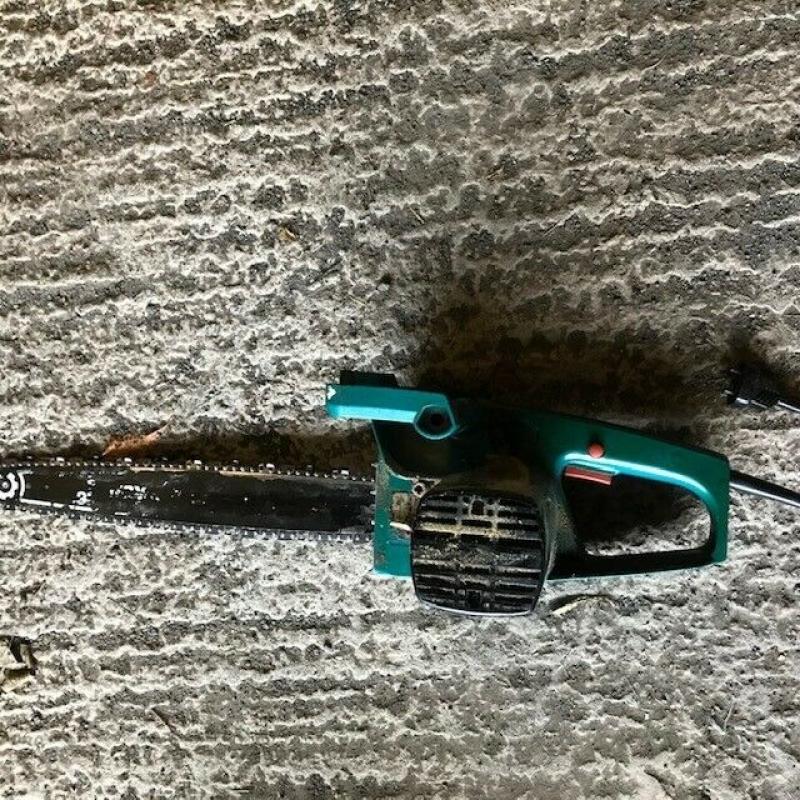 Electric chain saw Black & Decker