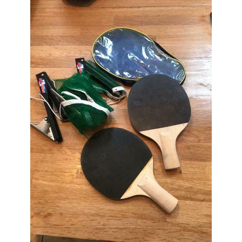 Table tennis set