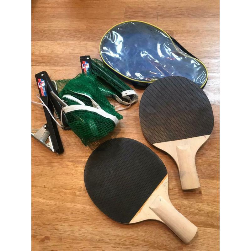 Table tennis set