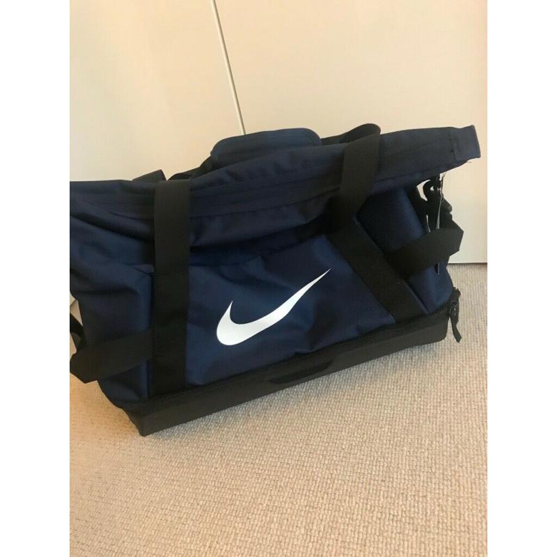 BRAND NEW Nike Sports or Overnight Bag