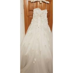 Amanda Wyatt wedding dress