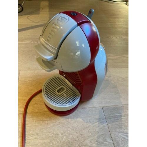 Nescafe Dolce Gusto pod coffee machine