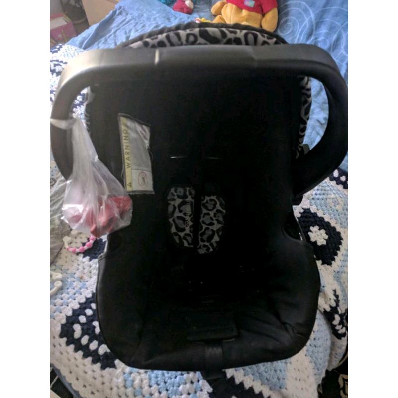Mothercare complete travel system including car adaptor and car seat