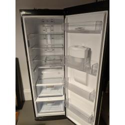 Samsung Free Standing Fridge with water dispenser