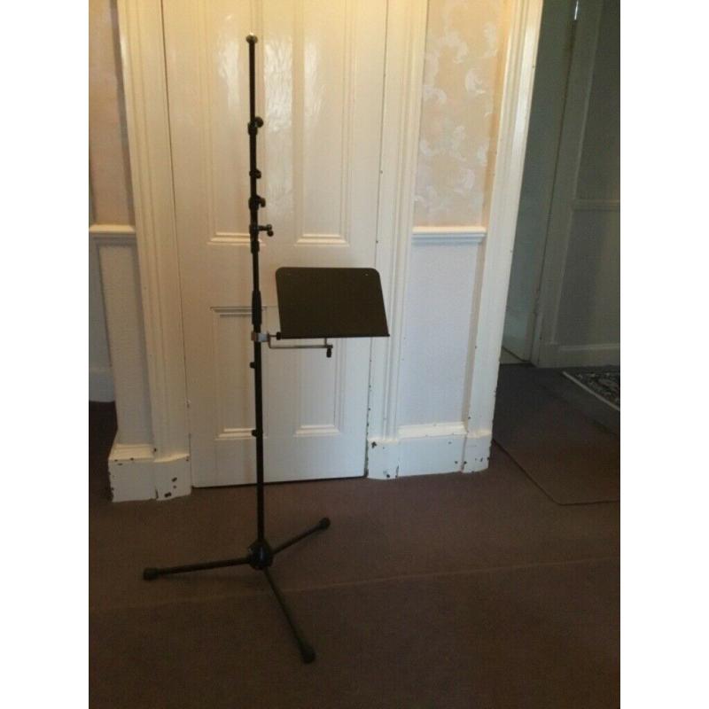 K&M microphone stand with music/iPad tray