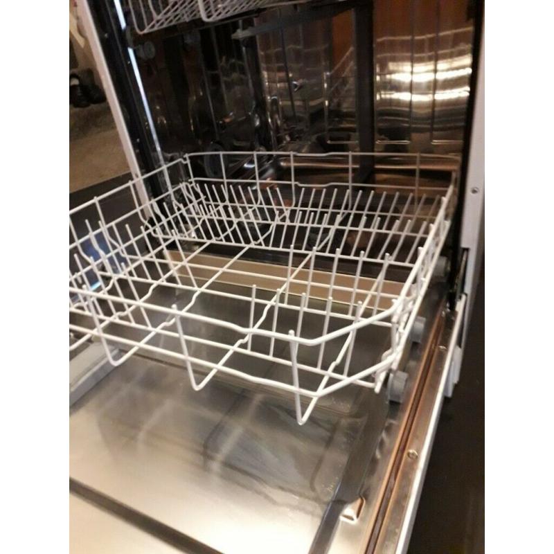 Essentials dishwasher