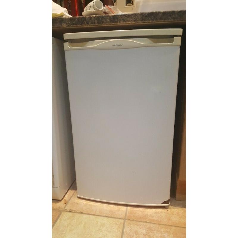 Refridgerator to go asap ?20 ONO