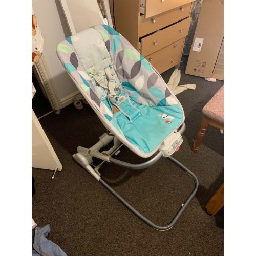 Tiny love chair