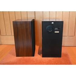 Technics hi-fi speakers SB-3030 with Walnut finish . Excellent condition