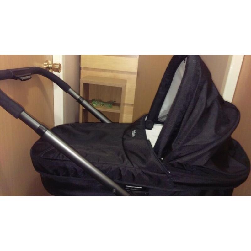 Britax Smile PramTravel System in Black,