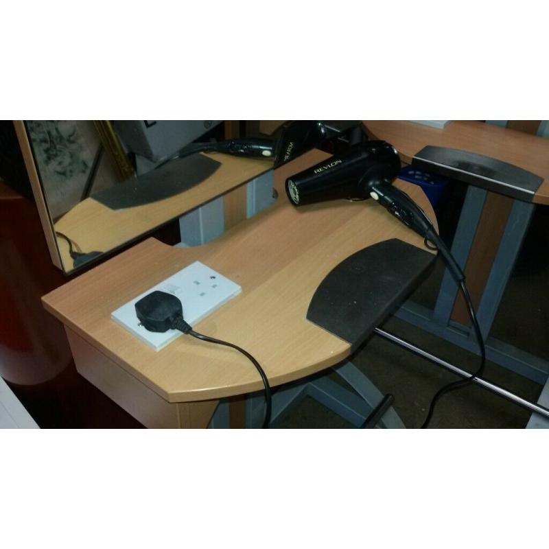 Salon work station