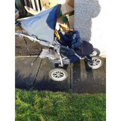 3 wheel pram