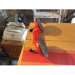 Twin suction cup lifting tool