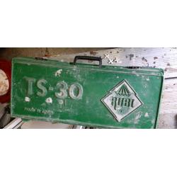Tile cutter