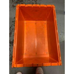 Heavy duty tote boxes