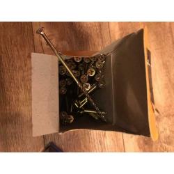 Various new screws
