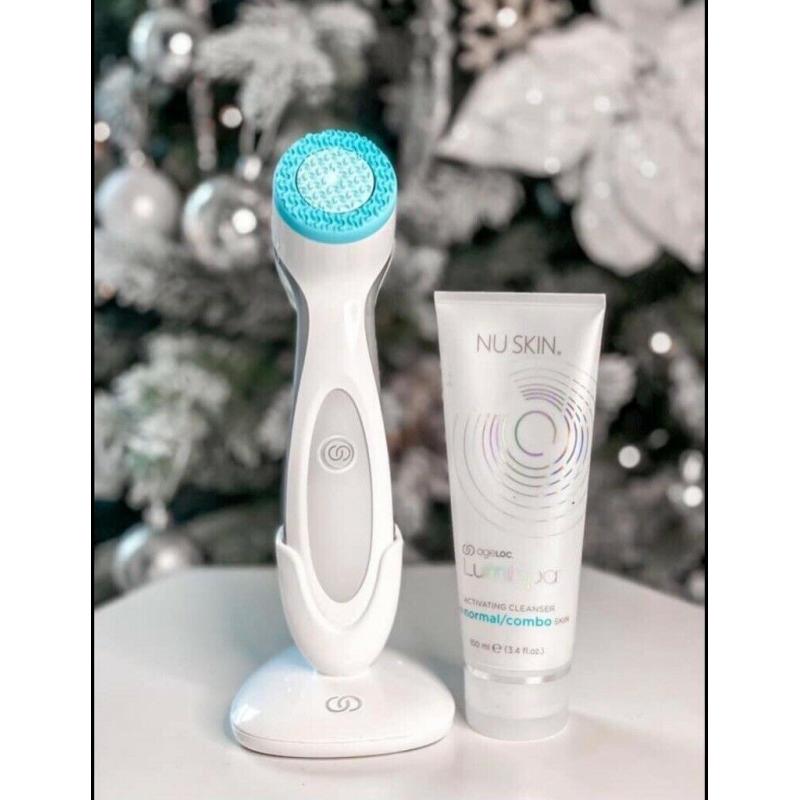 NuSkin LumiSpa cleansing device