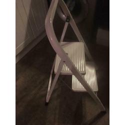 Step ladder