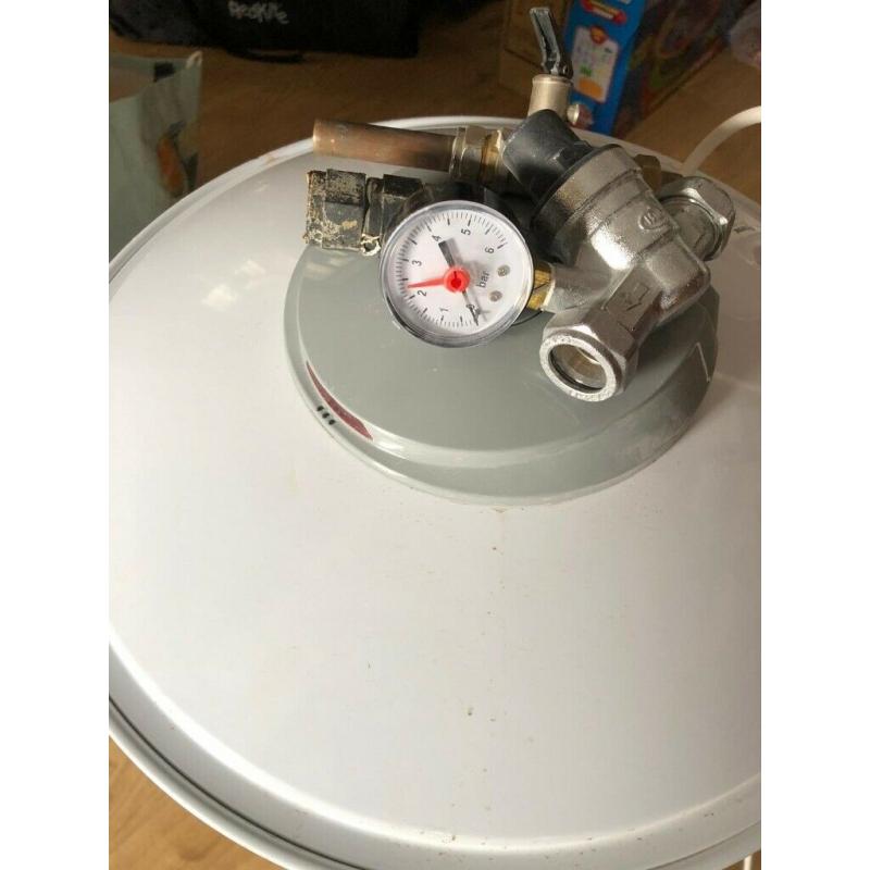 Wall mounted electric water boiler ? Thermex (Model ER 80 H) - NEW