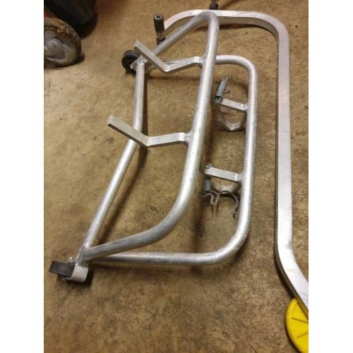 Ladder roof hooks & Stand off w/wheels