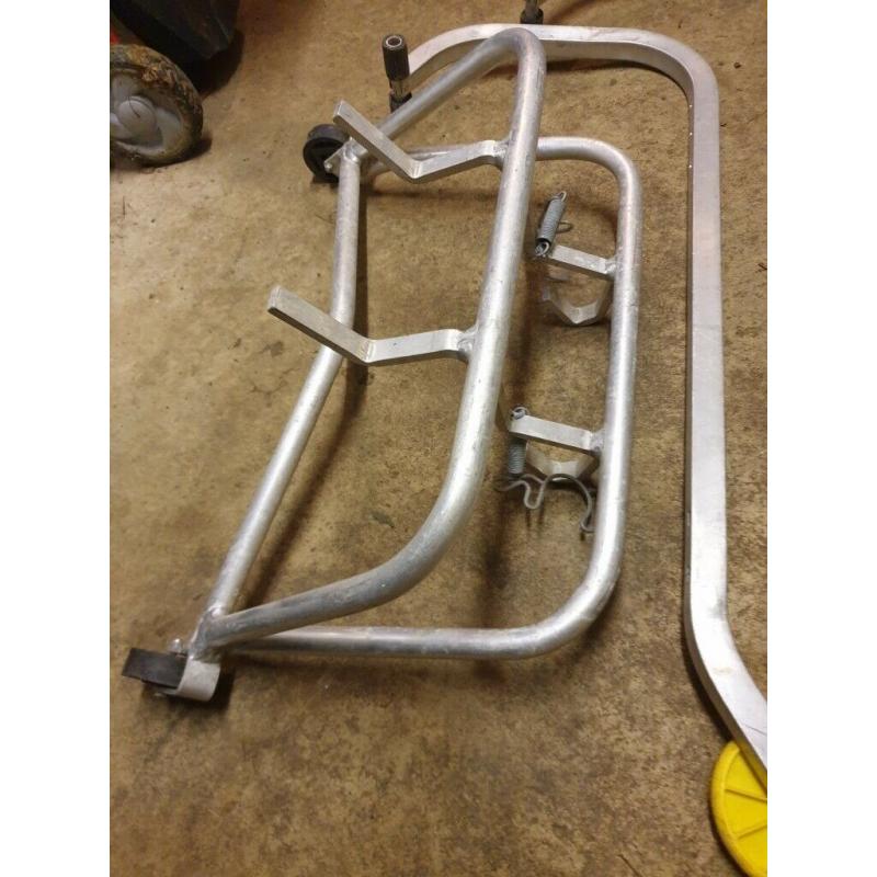 Ladder roof hooks & Stand off w/wheels