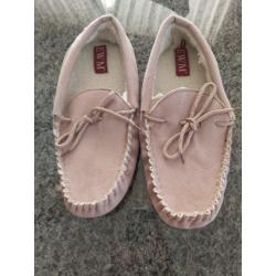 EWM unisex slippetssize UK 8 new