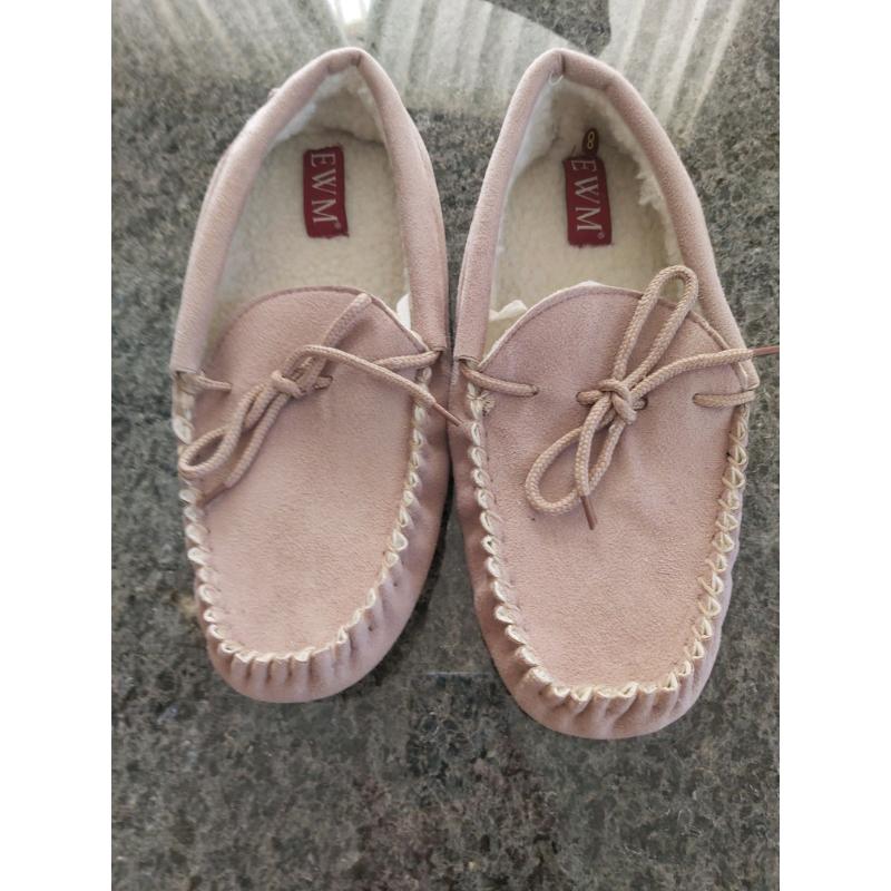 EWM unisex slippetssize UK 8 new